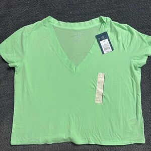 Universal Thread Mint V-Neck Casual Tee